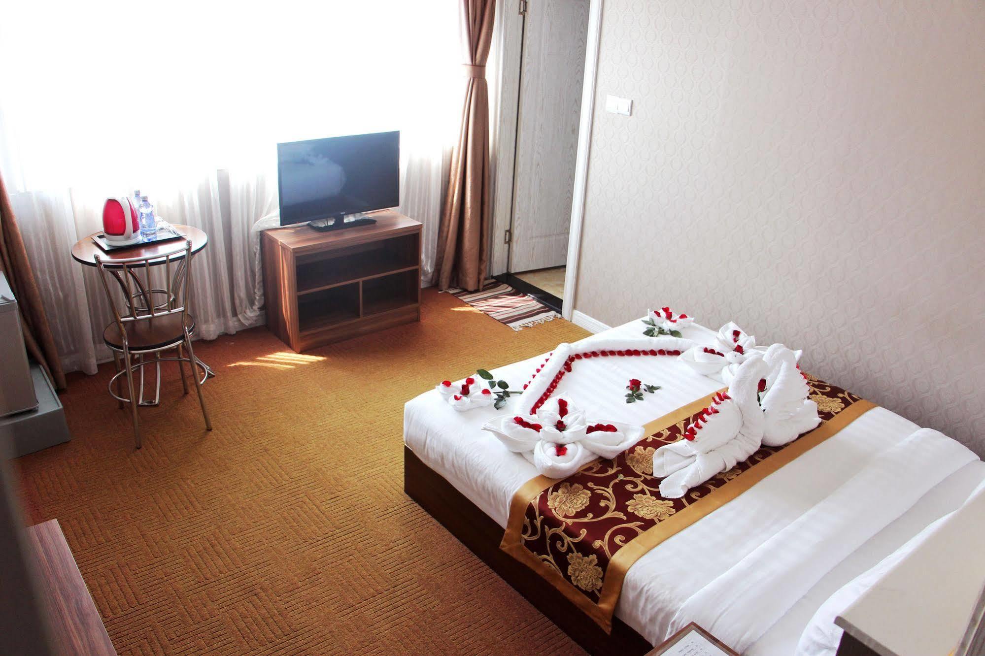 Sunny Holiday Hotel Gyogon Eksteriør billede